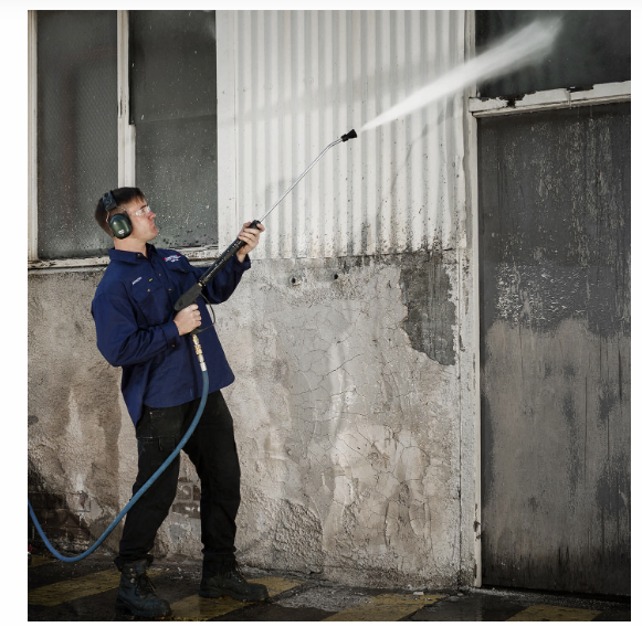 2500 psi pressure washer gas