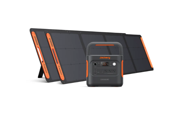 Jackery Explorer 3000 v2 Portable Power Station + 200W Panel x 2
